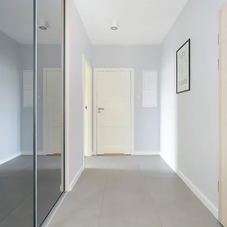 Stylish For 4 People With Parking In By Renters Apartment
