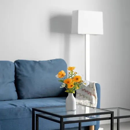 Stylish For 4 People With Parking In By Renters Апартаменты *