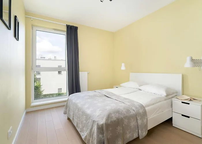 Апартаменты Stylish For 4 People With Parking In By Renters Познань