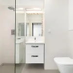 Stylish For 4 People With Parking In By Renters *