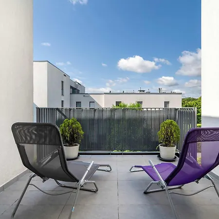 Stylish For 4 People With Parking In By Renters Poznaň