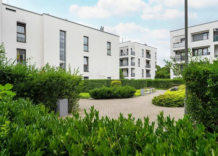 شقة Stylish For 4 People With Parking In By Renters بوزنان